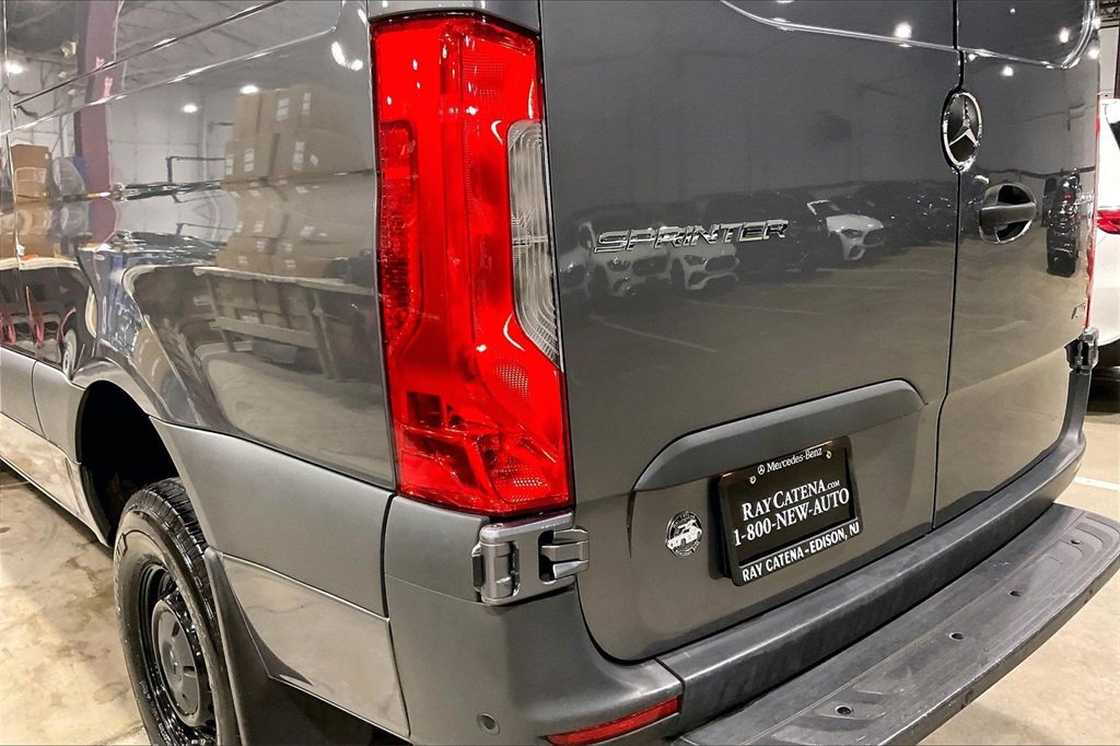 Used 2023 Mercedes-Benz Sprinter 2500 image 24