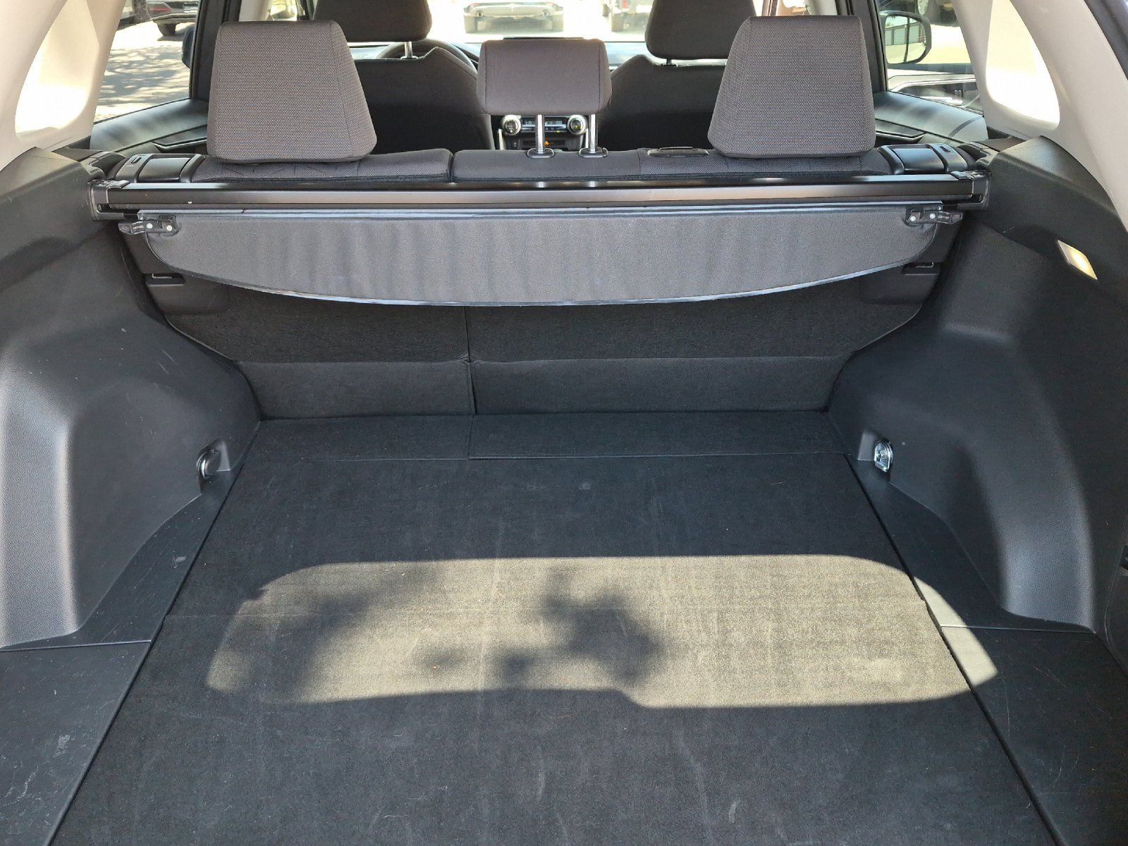 Used 2025 Toyota RAV4 XLE AWD/4WD image 14