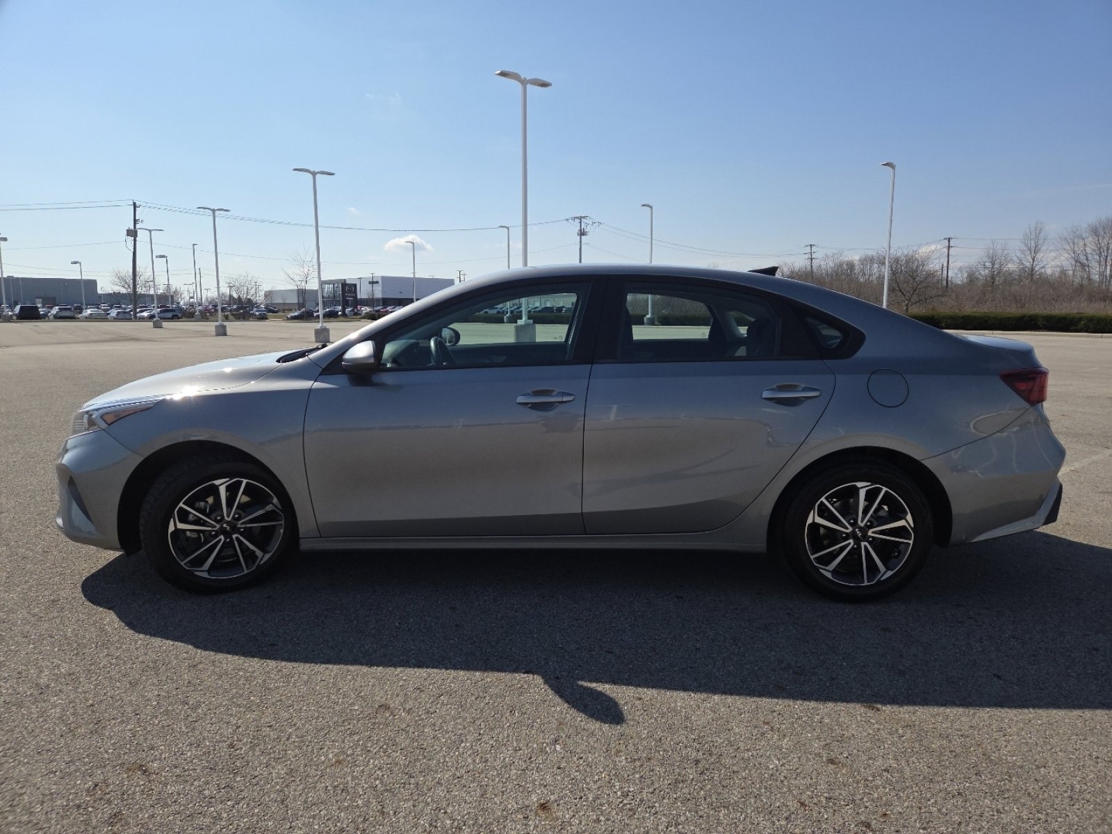Used 2022 Kia Forte LXS image 13