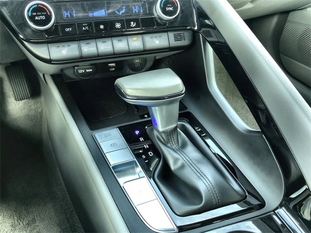 Used 2025 Hyundai Elantra SEL image 20