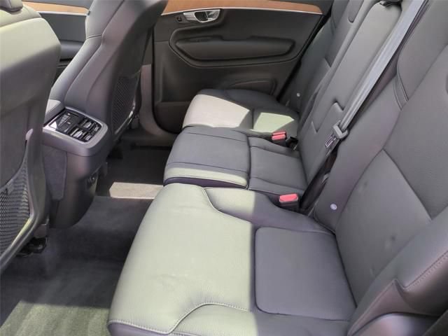 Used 2025 Volvo XC90 B6 Plus AWD/4WD image 5