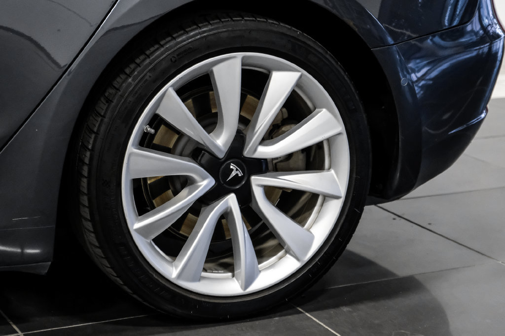 Used 2018 Tesla Model 3 Long Range RWD image 53