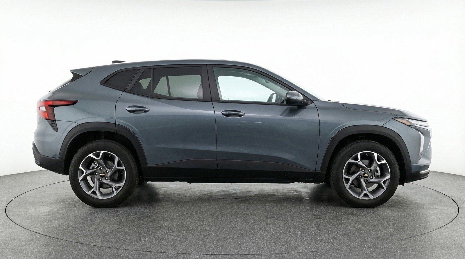 Used 2025 Chevrolet Trax LT image 11
