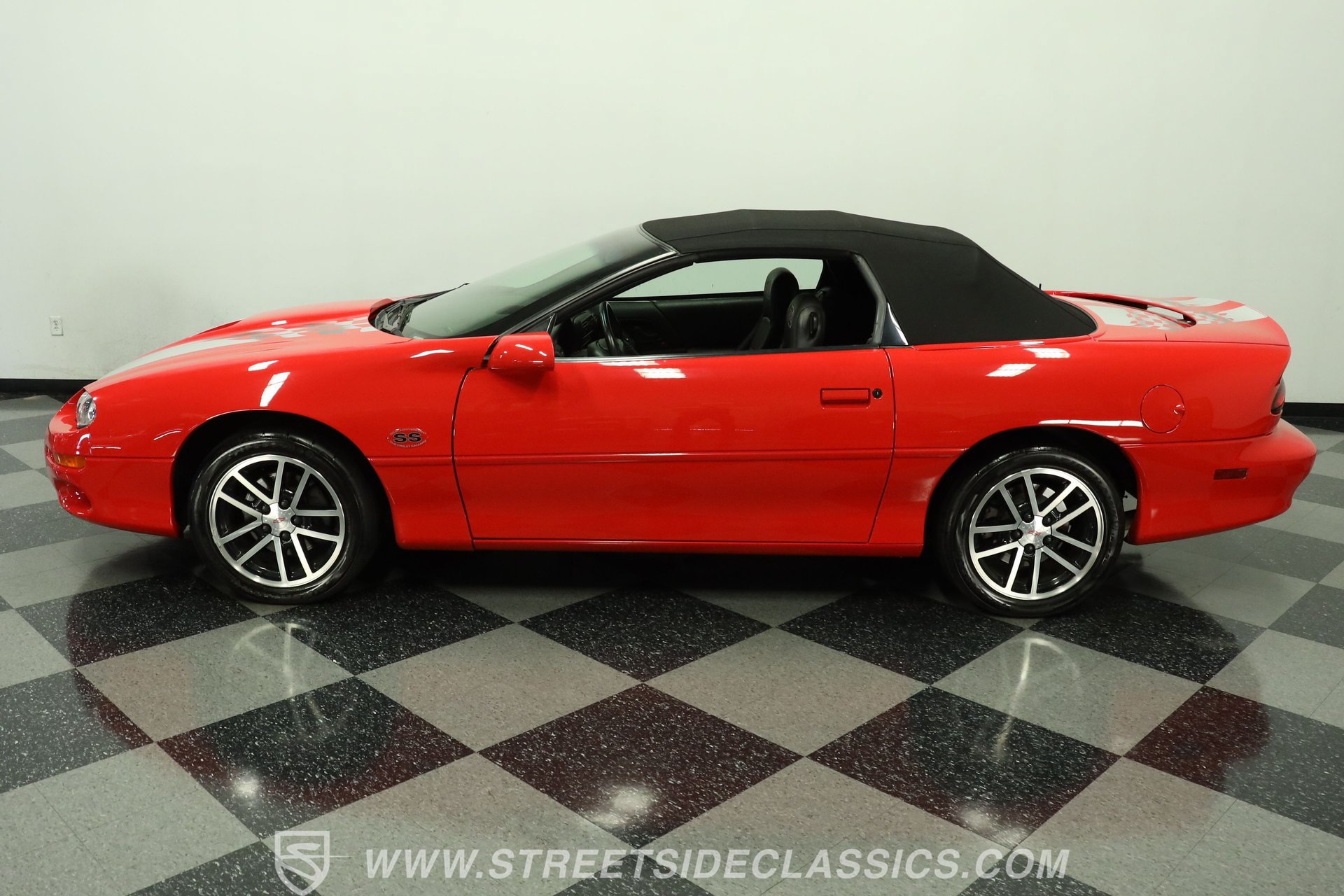 Used 2002 Chevrolet Camaro Z28 RWD image 2