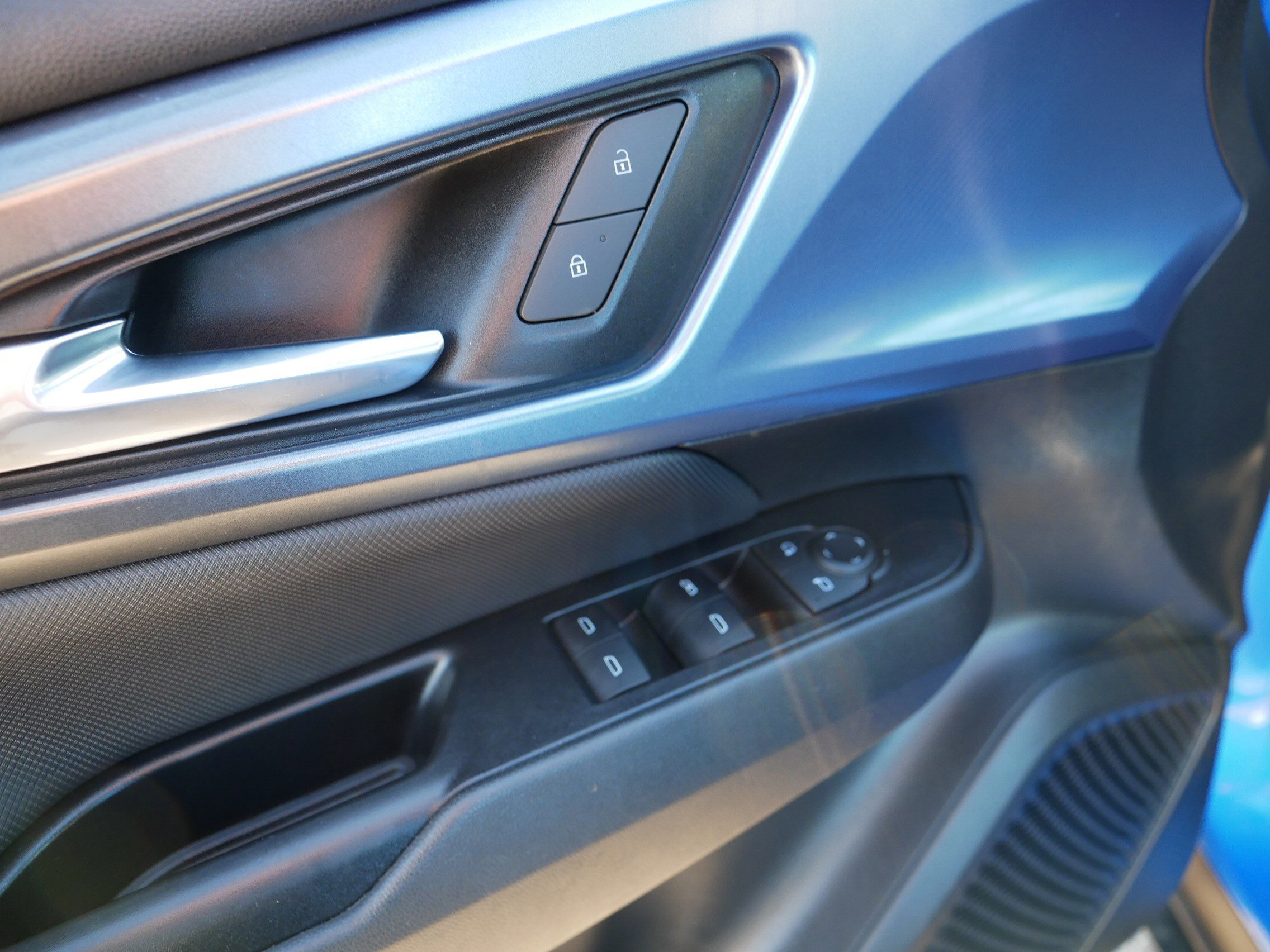 Used 2024 Chevrolet Equinox EV LT image 19