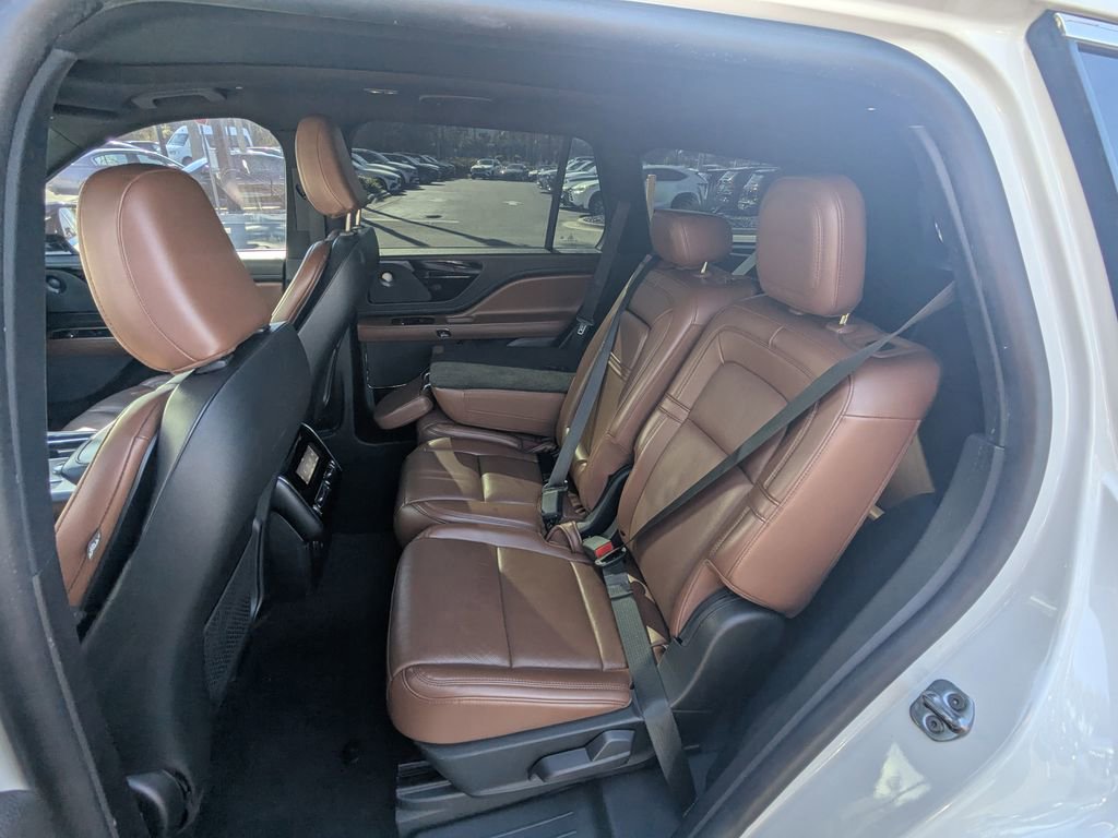 Used 2021 Lincoln Aviator Reserve w/ Equipment Group 201A image 24