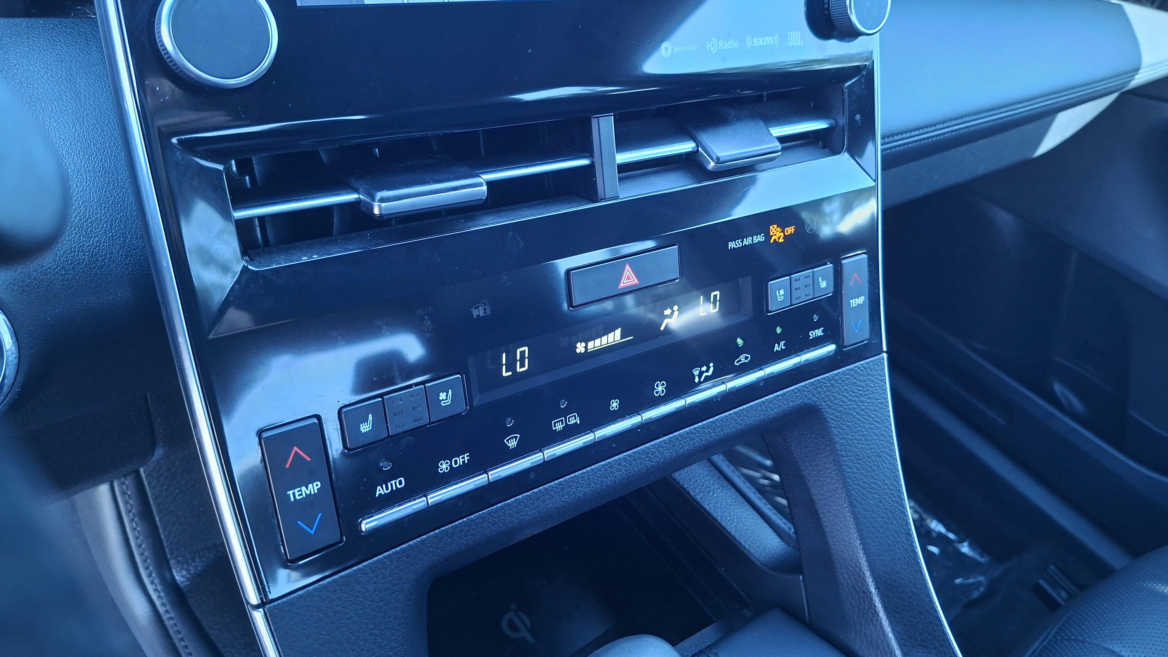 Used 2019 Toyota Avalon Touring FWD image 14