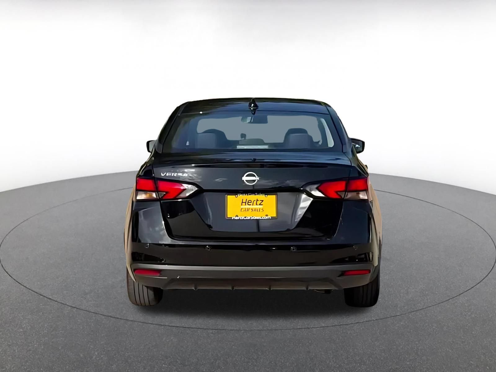 Used 2025 Nissan Versa SV FWD image 10