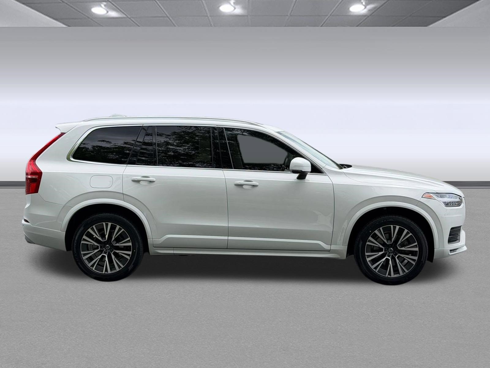 Used 2020 Volvo XC90 T5 Momentum w/ Protection Package AWD/4WD image 8
