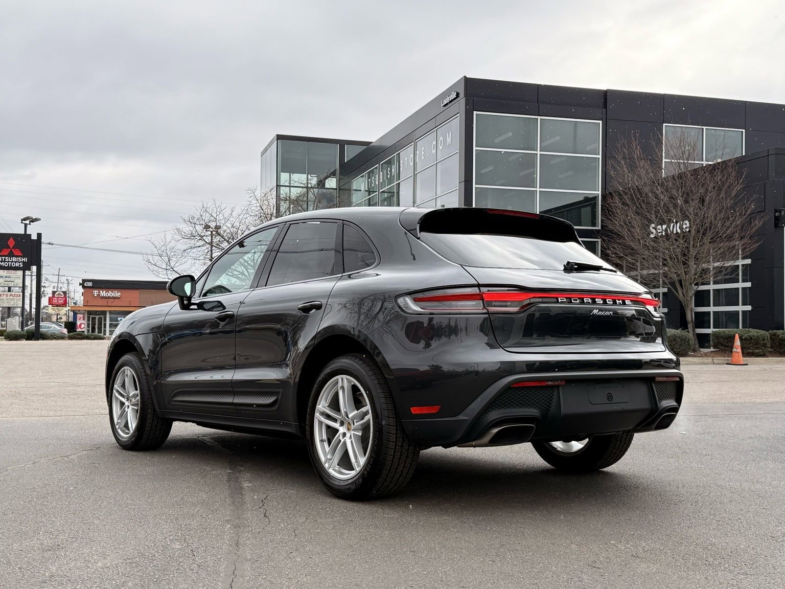 Used 2022 Porsche Macan video 3