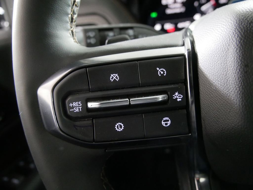 Used 2025 GMC Yukon AT4 image 25