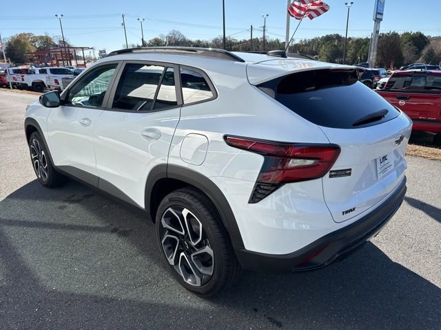 New 2026 Chevrolet Trax RS w/ Driver Confidence Package image 4