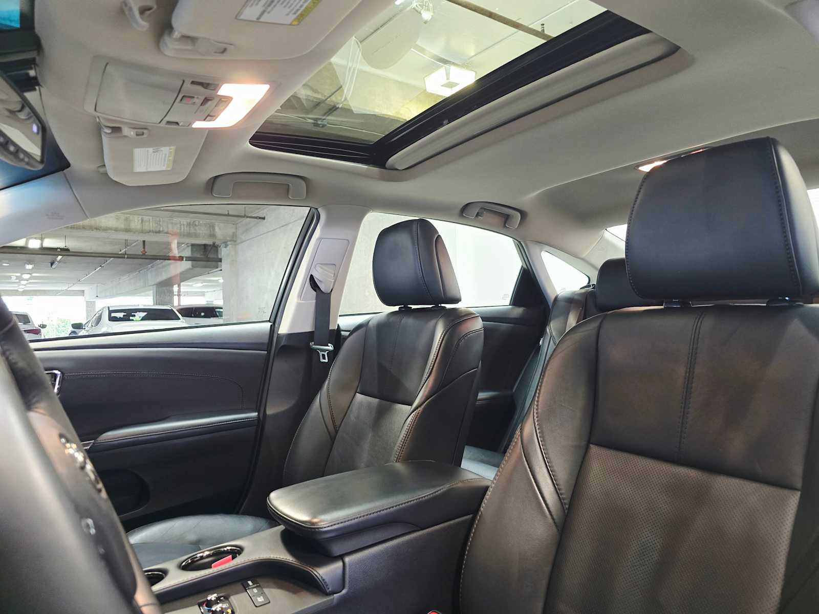 Used 2015 Toyota Avalon Limited FWD image 24