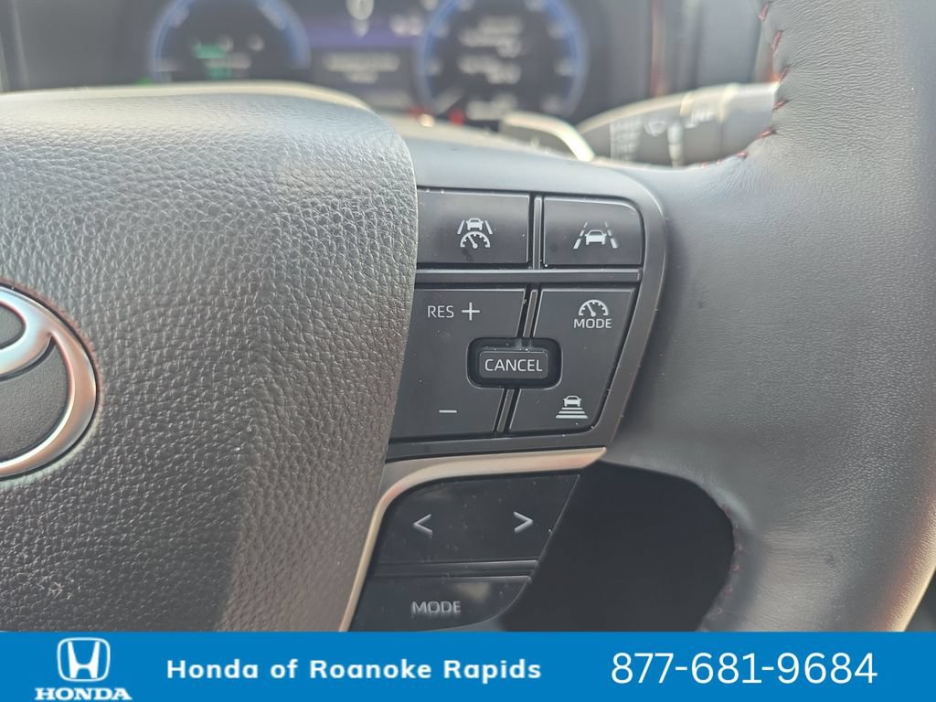 Used 2025 Toyota Camry XSE FWD image 24