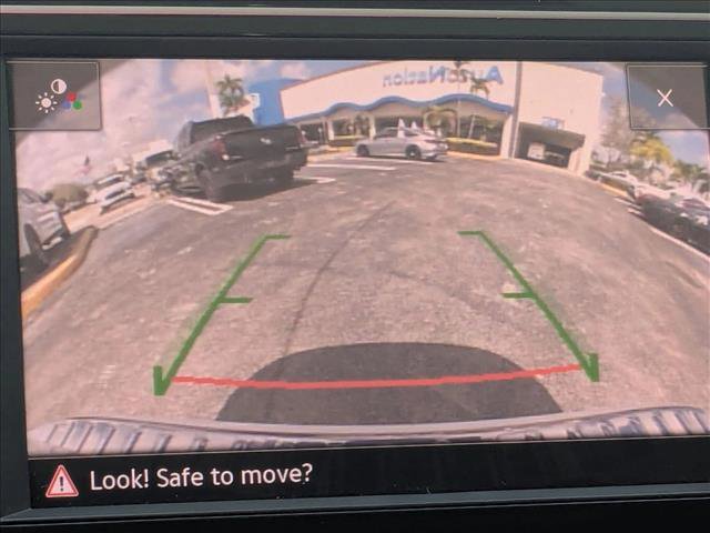 Used 2019 Volkswagen Jetta SE w/ Cold Weather Package image 12