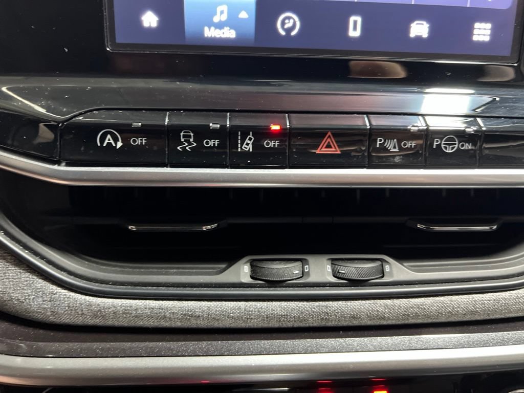 Used 2022 Jeep Compass Latitude w/ Convenience Group FWD image 33