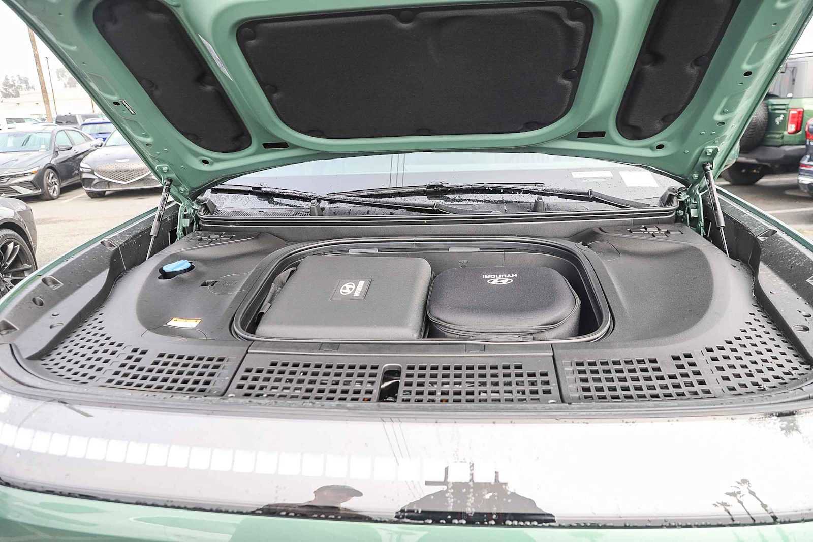 New 2026 Hyundai Ioniq 9 Calligraphy image 14