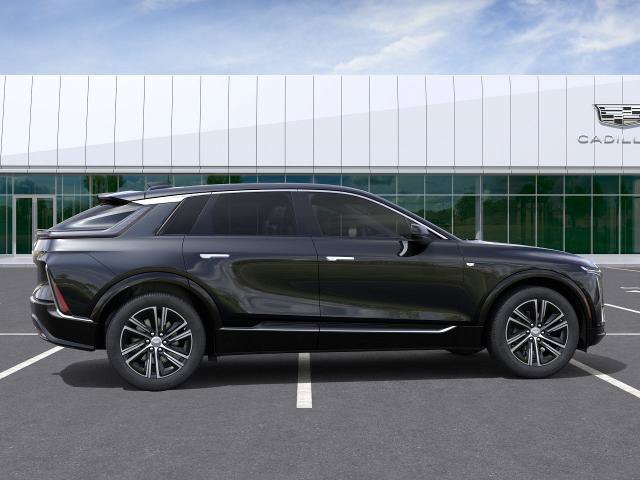 New 2027 Cadillac Lyriq Luxury w/ LPO, Floor Liner Package AWD/4WD image 2