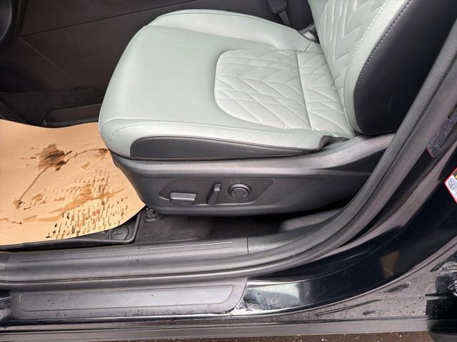 Used 2025 Kia Sportage X-Line w/ Premium Package image 11