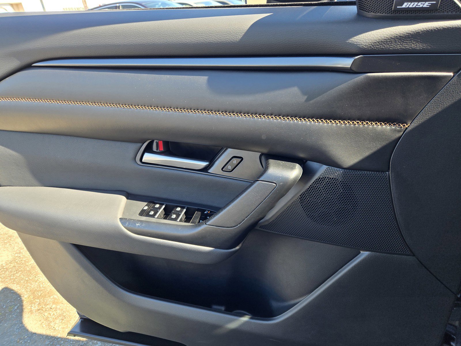 Used 2025 MAZDA CX-50 AWD 2.5 Hybrid w/ Premium Pkg image 26