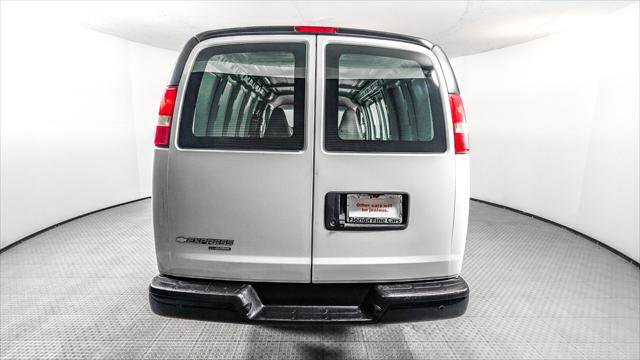 Used 2016 Chevrolet Express 2500 image 8