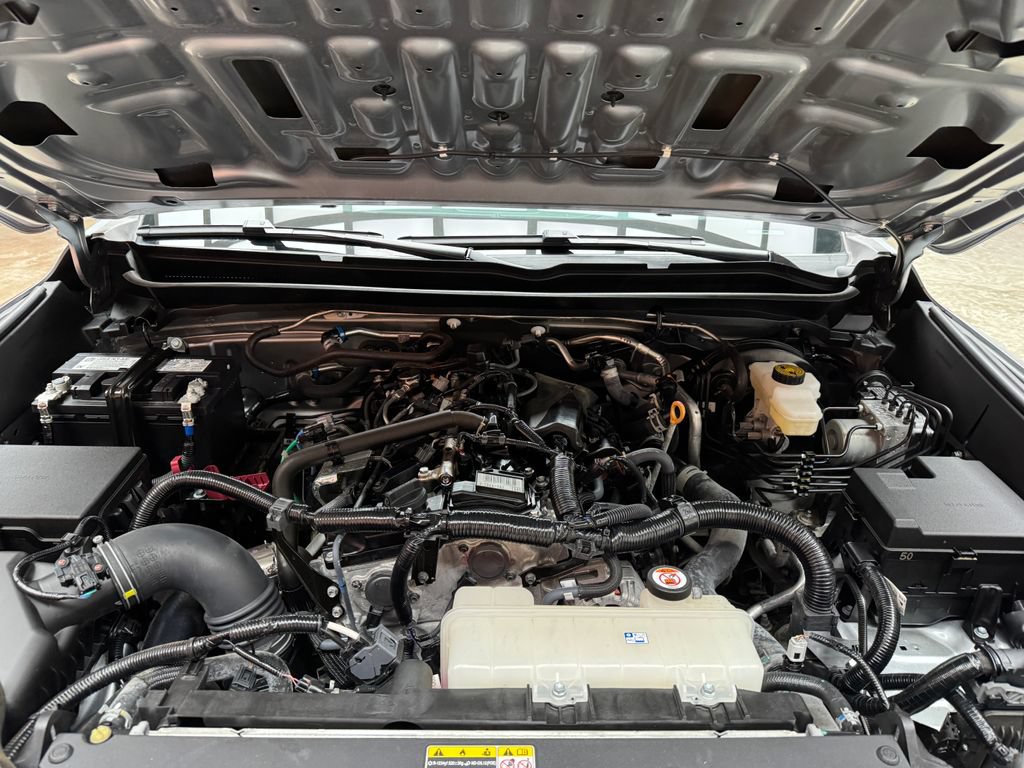 Used 2025 Toyota Tacoma TRD Sport AWD/4WD image 26