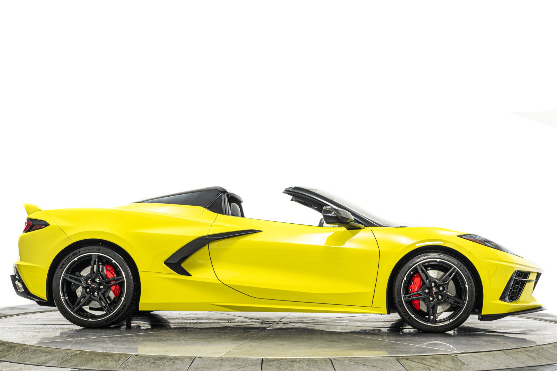 Used 2020 Chevrolet Corvette Stingray Premium Conv w/ 3LT Preferred Equipment Group RWD image 47
