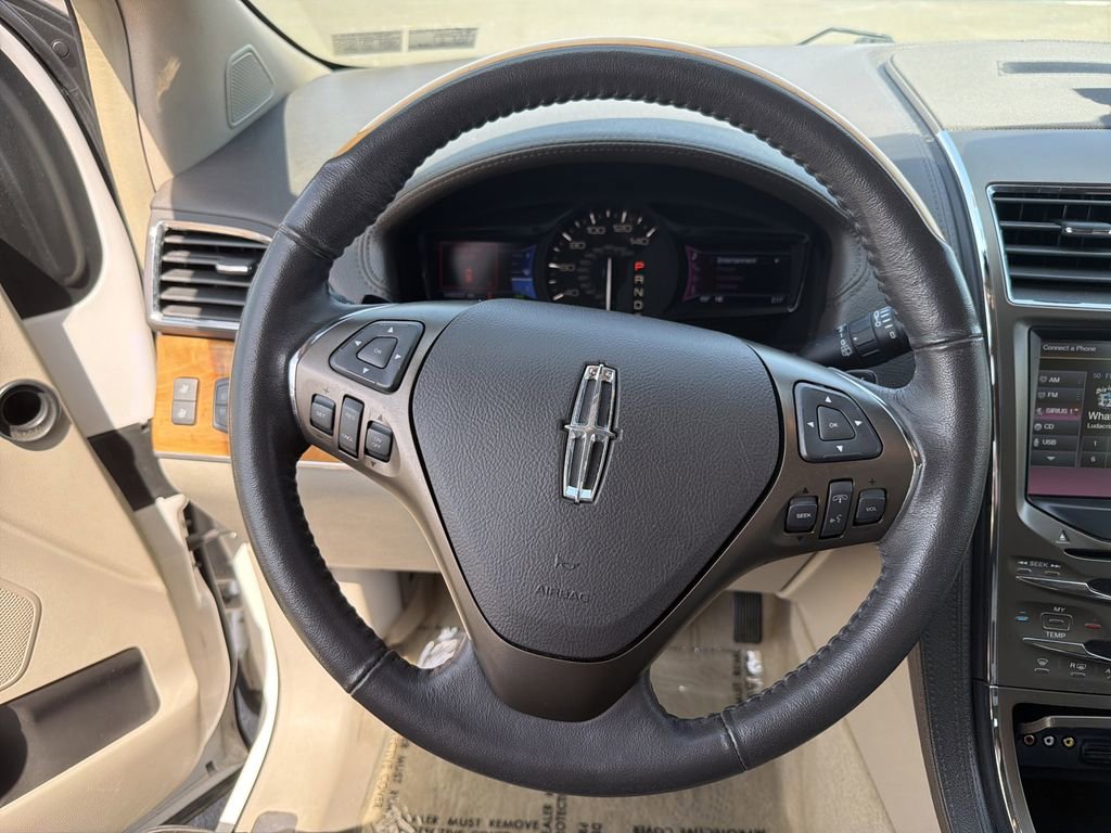 Used 2013 Lincoln MKX AWD image 21