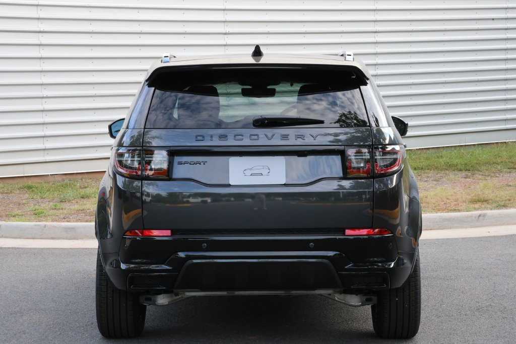 New 2026 Land Rover Discovery Sport Landmark AWD/4WD image 3