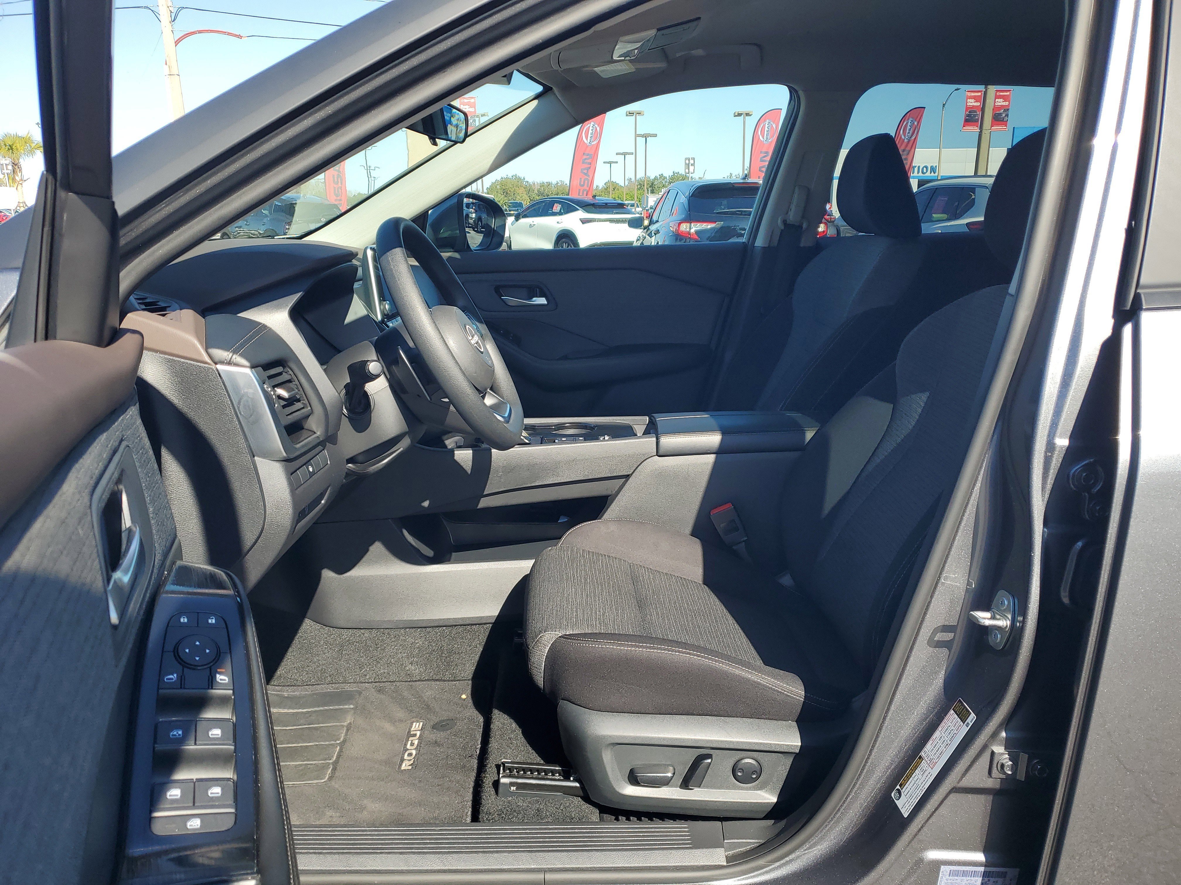 Certified 2023 Nissan Rogue SV image 13