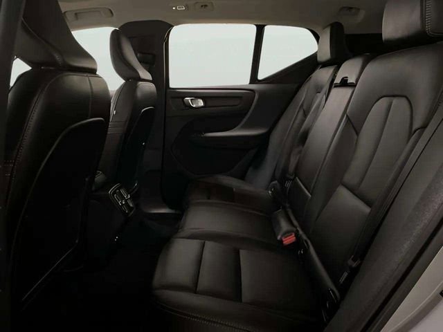 Used 2025 Volvo XC40 B5 Plus AWD/4WD image 67