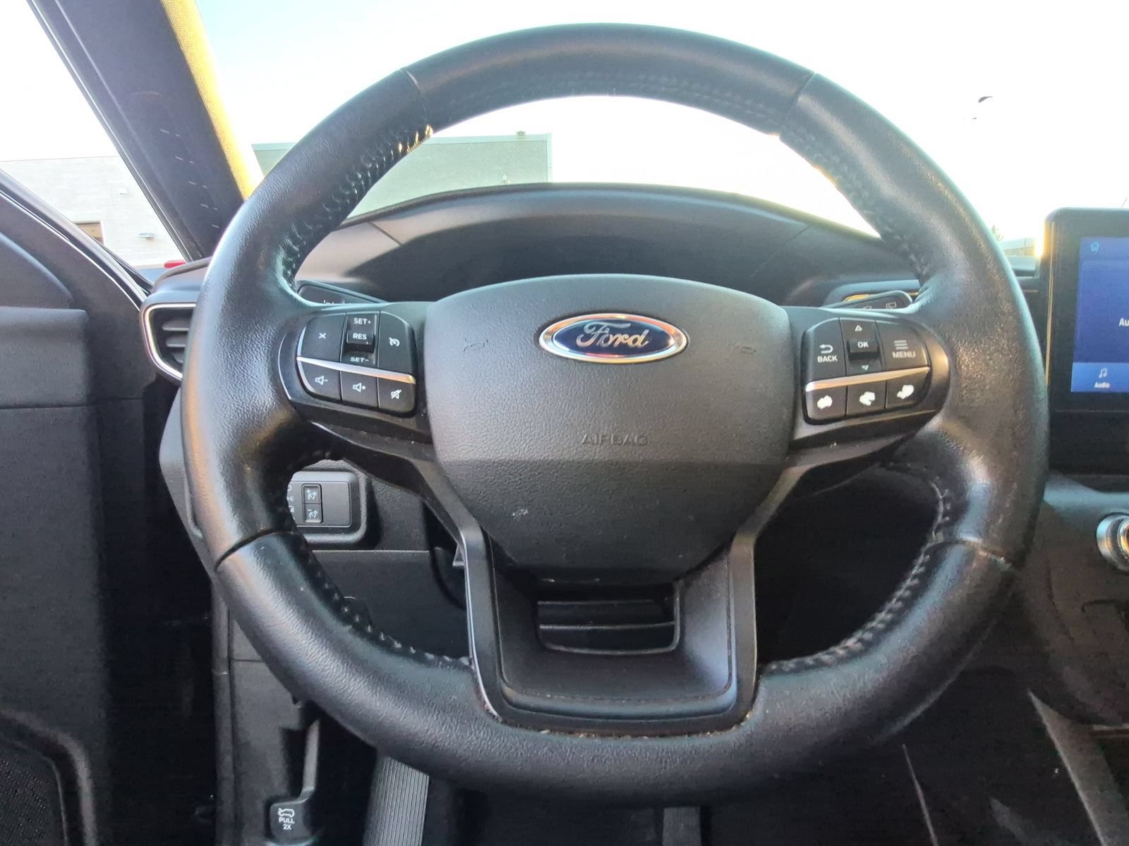 Used 2020 Ford Explorer XLT w/ Equipment Group 202A AWD/4WD image 21