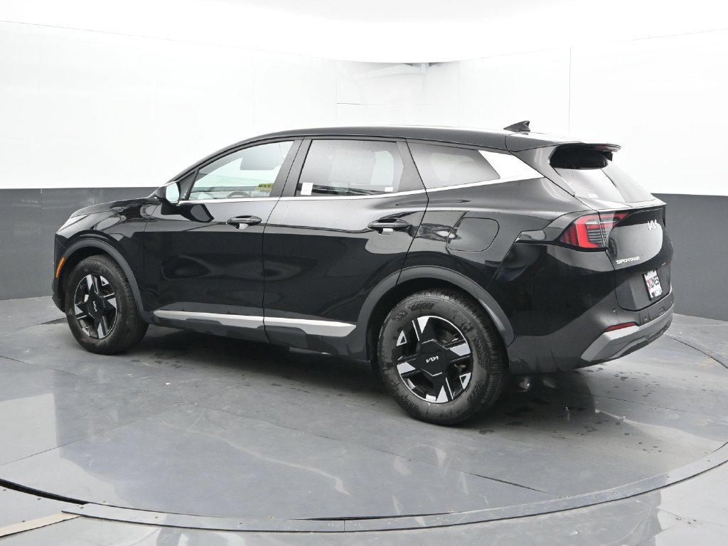 Used 2026 Kia Sportage LX FWD image 10