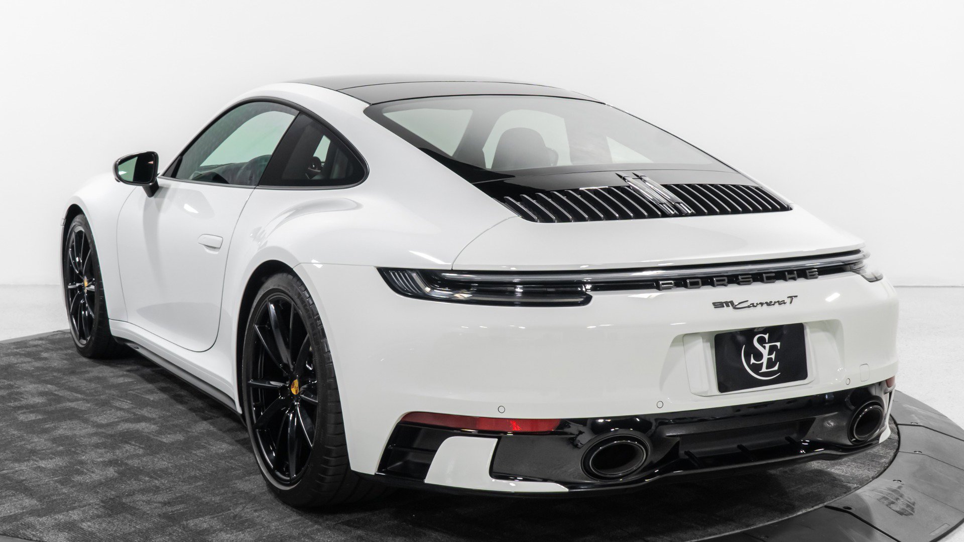 Used 2024 Porsche 911 Carrera T image 5