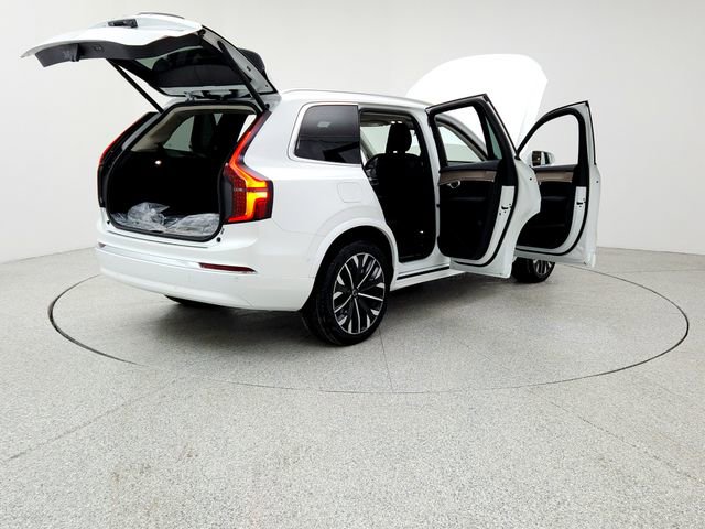 New 2025 Volvo XC90 B6 Plus w/ Protection Package Premier image 11