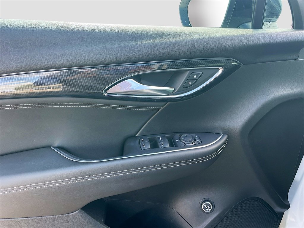 Used 2022 Buick Envision Preferred image 9