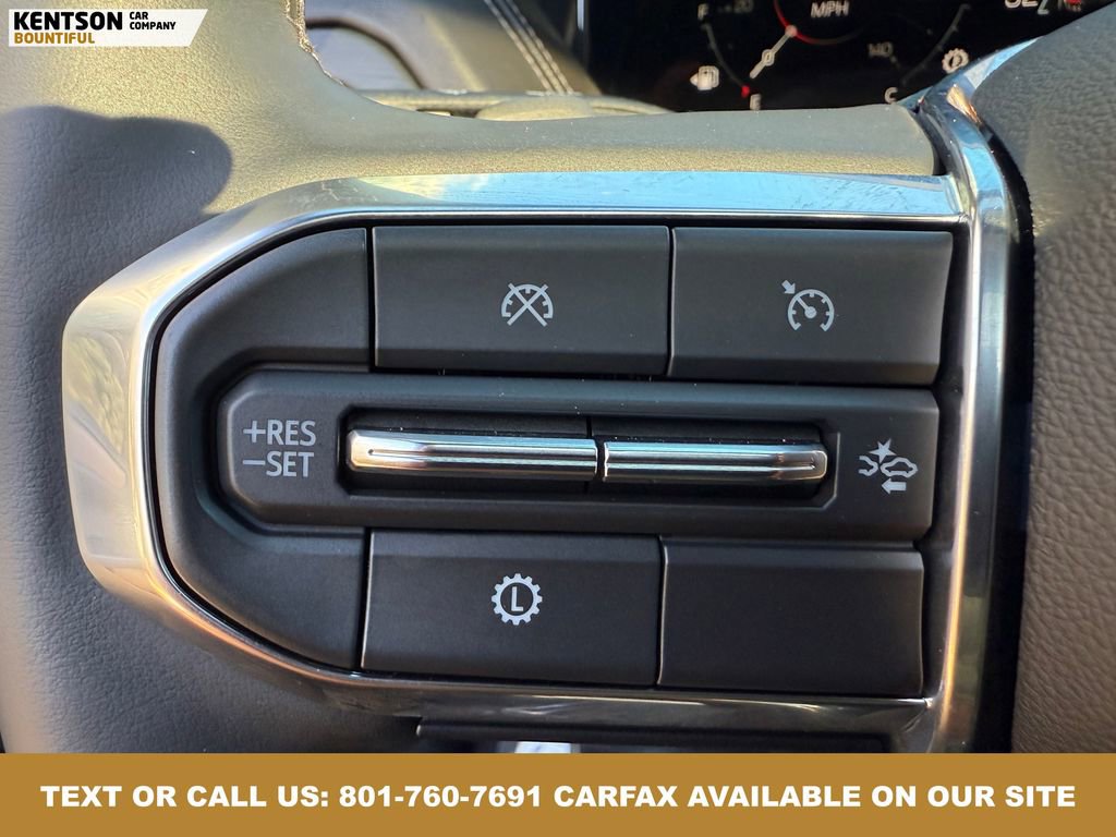 Used 2025 GMC Yukon Denali w/ Sun & Power Step Package image 18