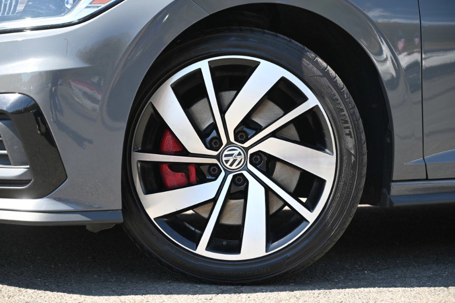 Used 2019 Volkswagen Jetta GLI FWD image 10