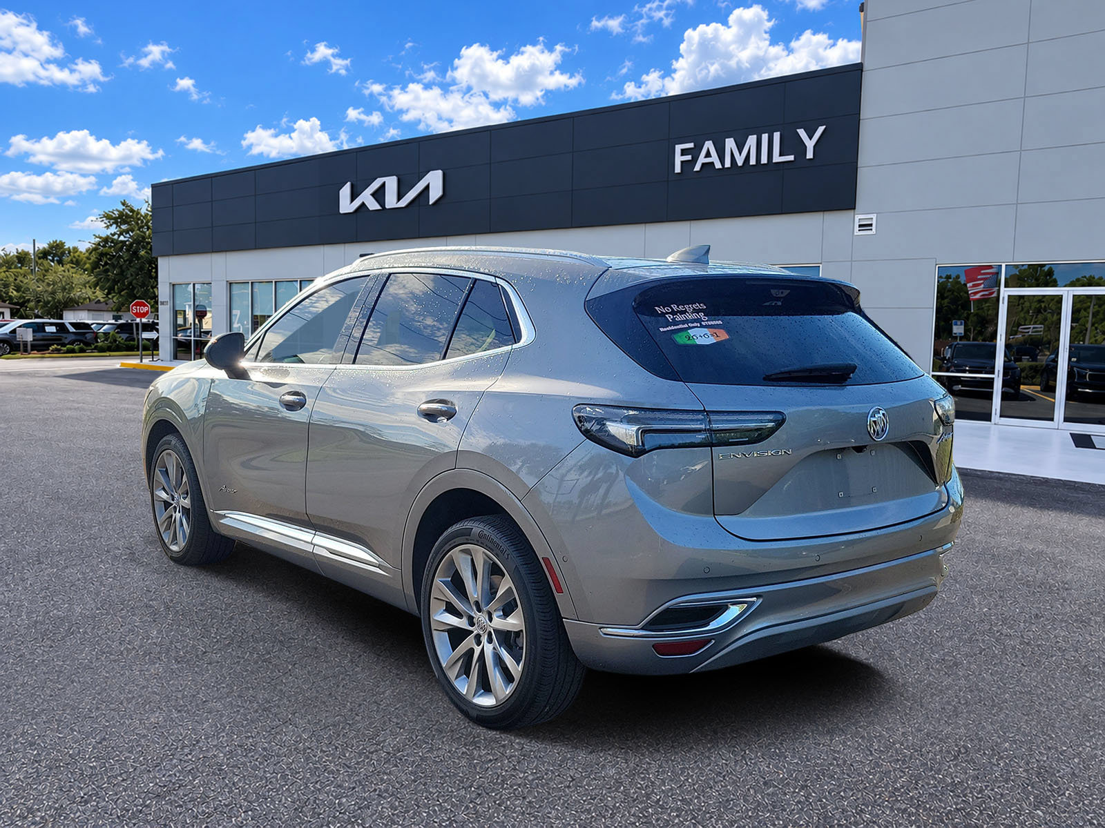 Used 2023 Buick Envision Avenir FWD image 3