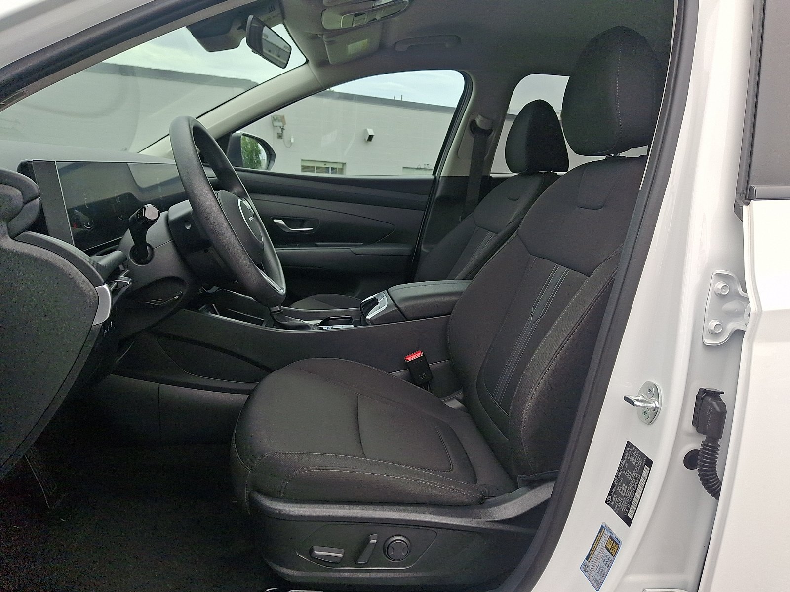 Certified 2025 Hyundai Tucson SEL AWD/4WD image 14