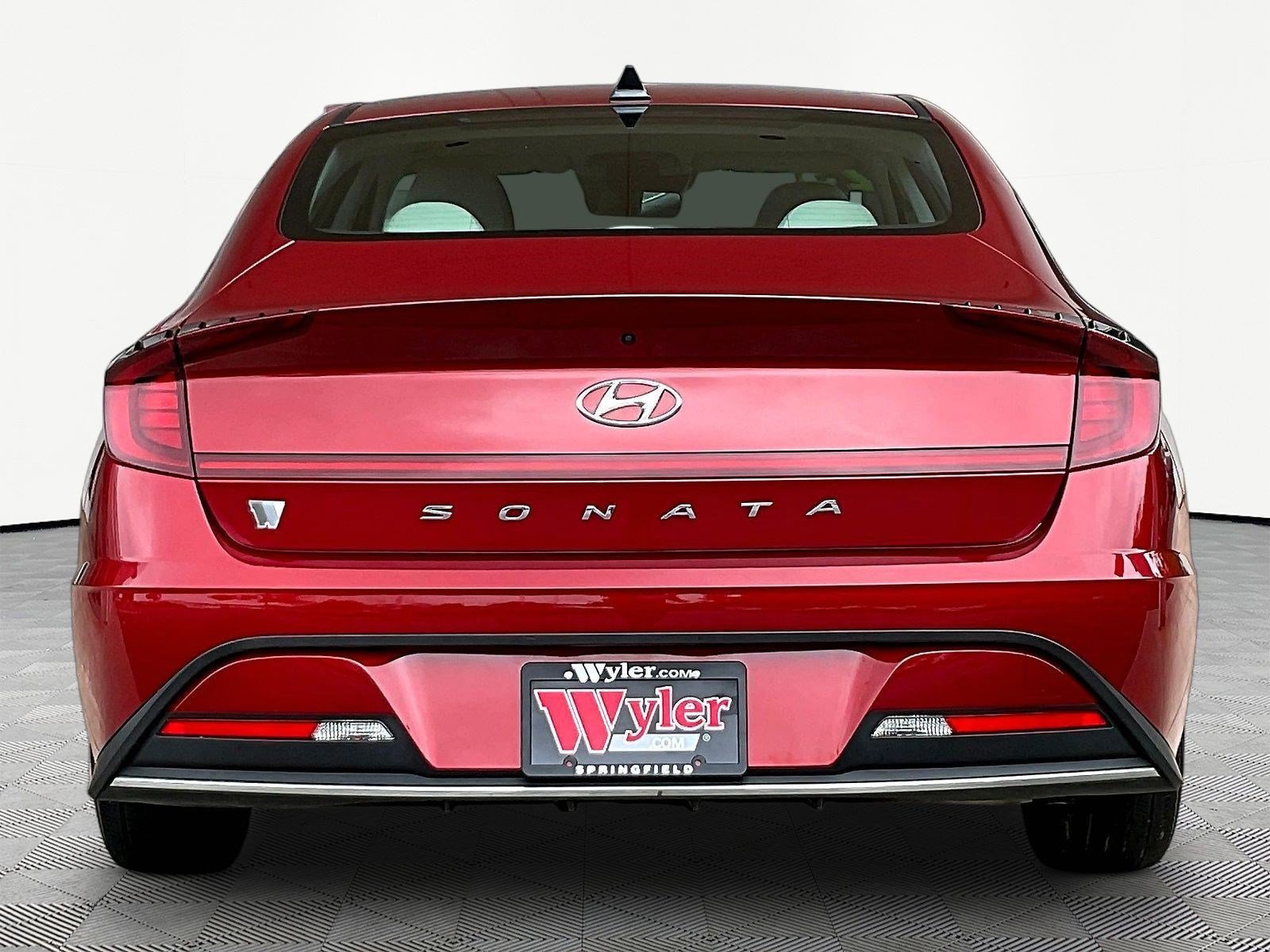Used 2023 Hyundai Sonata SE w/ Cargo Package FWD image 5