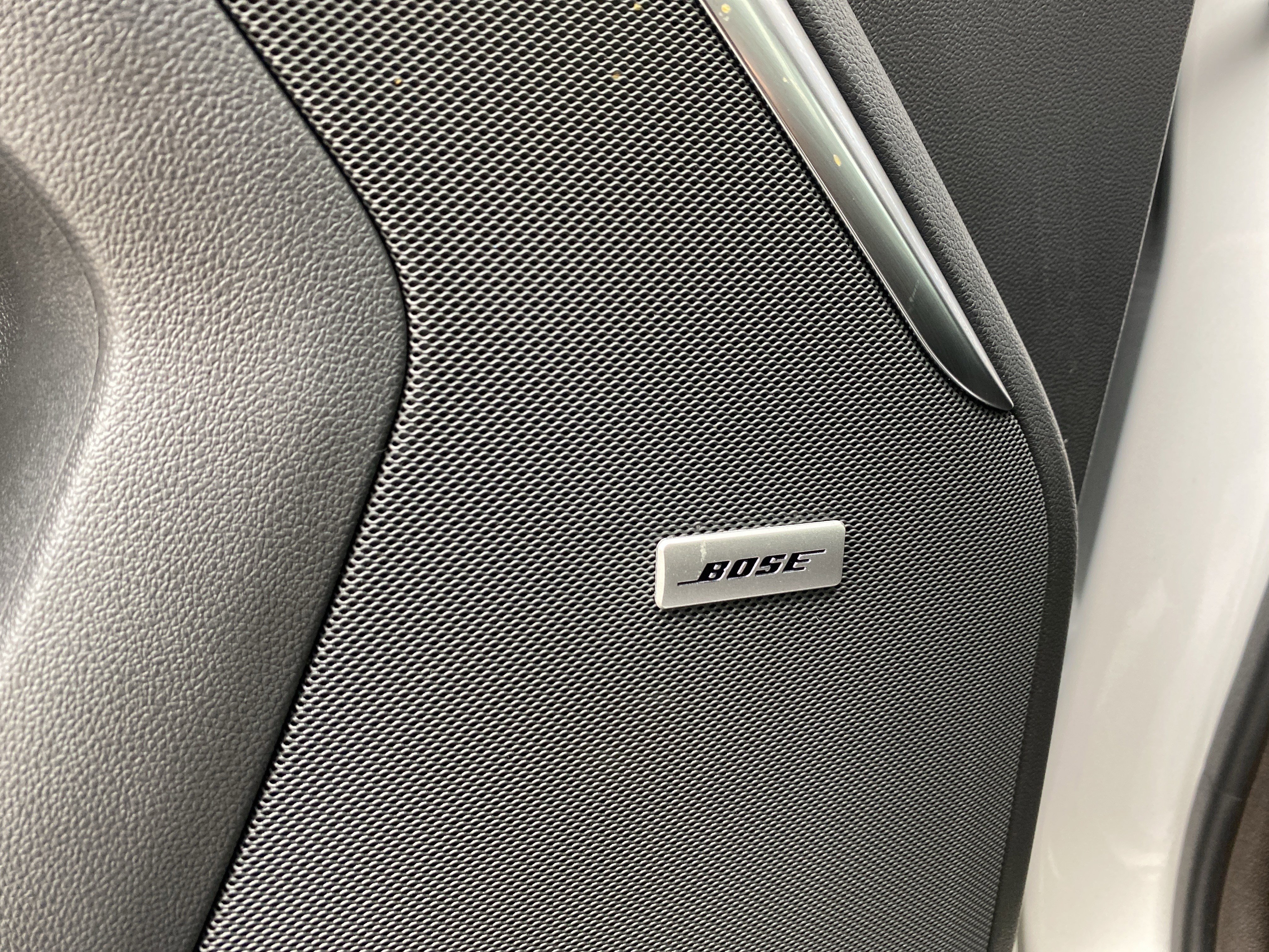 Used 2024 GMC Yukon Denali w/ Denali Reserve Package image 28