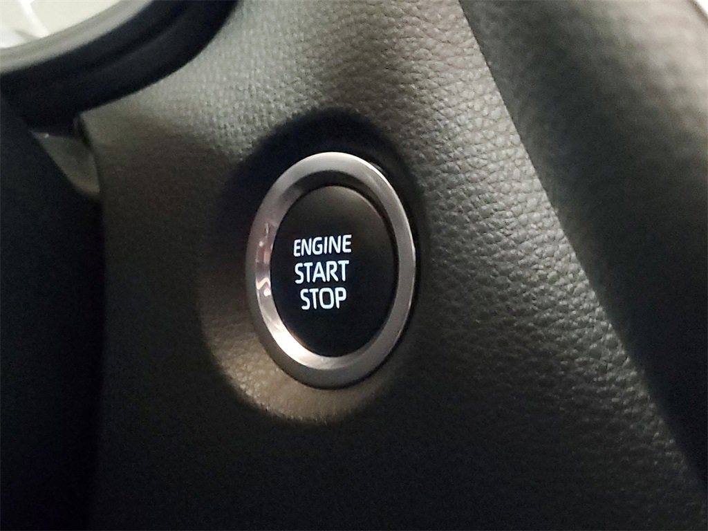 Used 2024 Toyota Corolla SE image 31