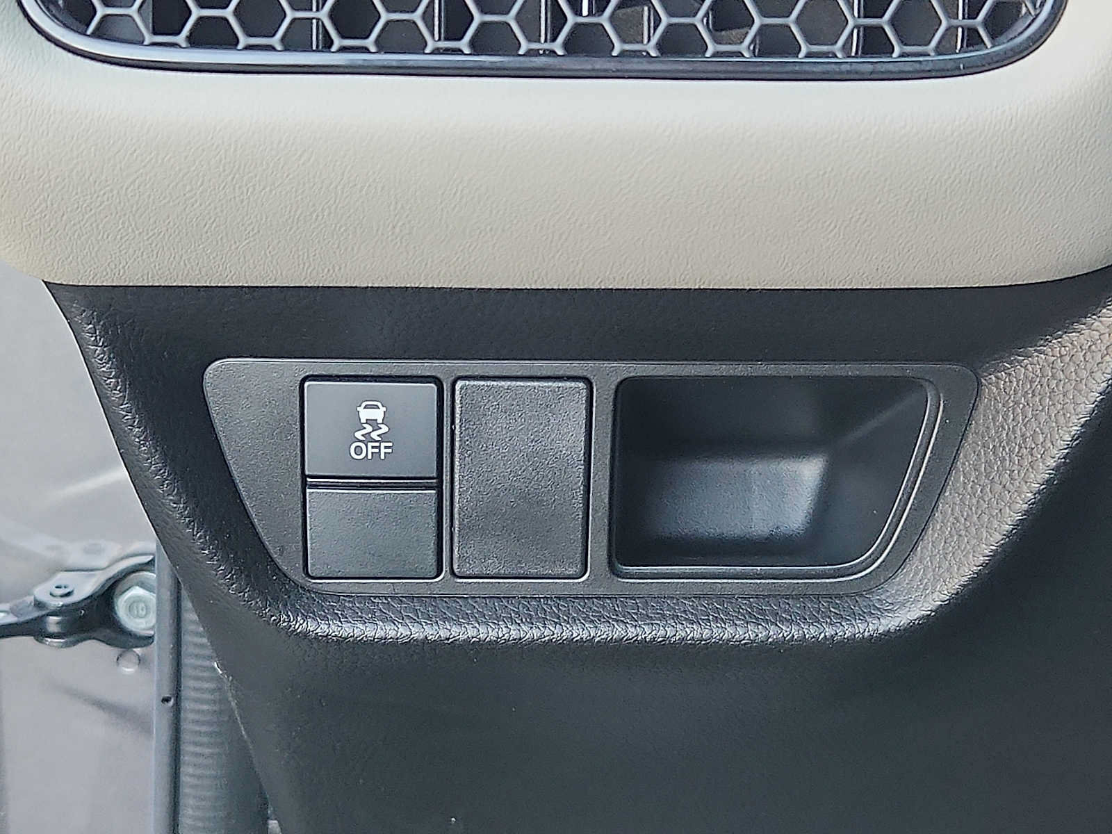 Certified 2024 Honda HR-V LX image 22
