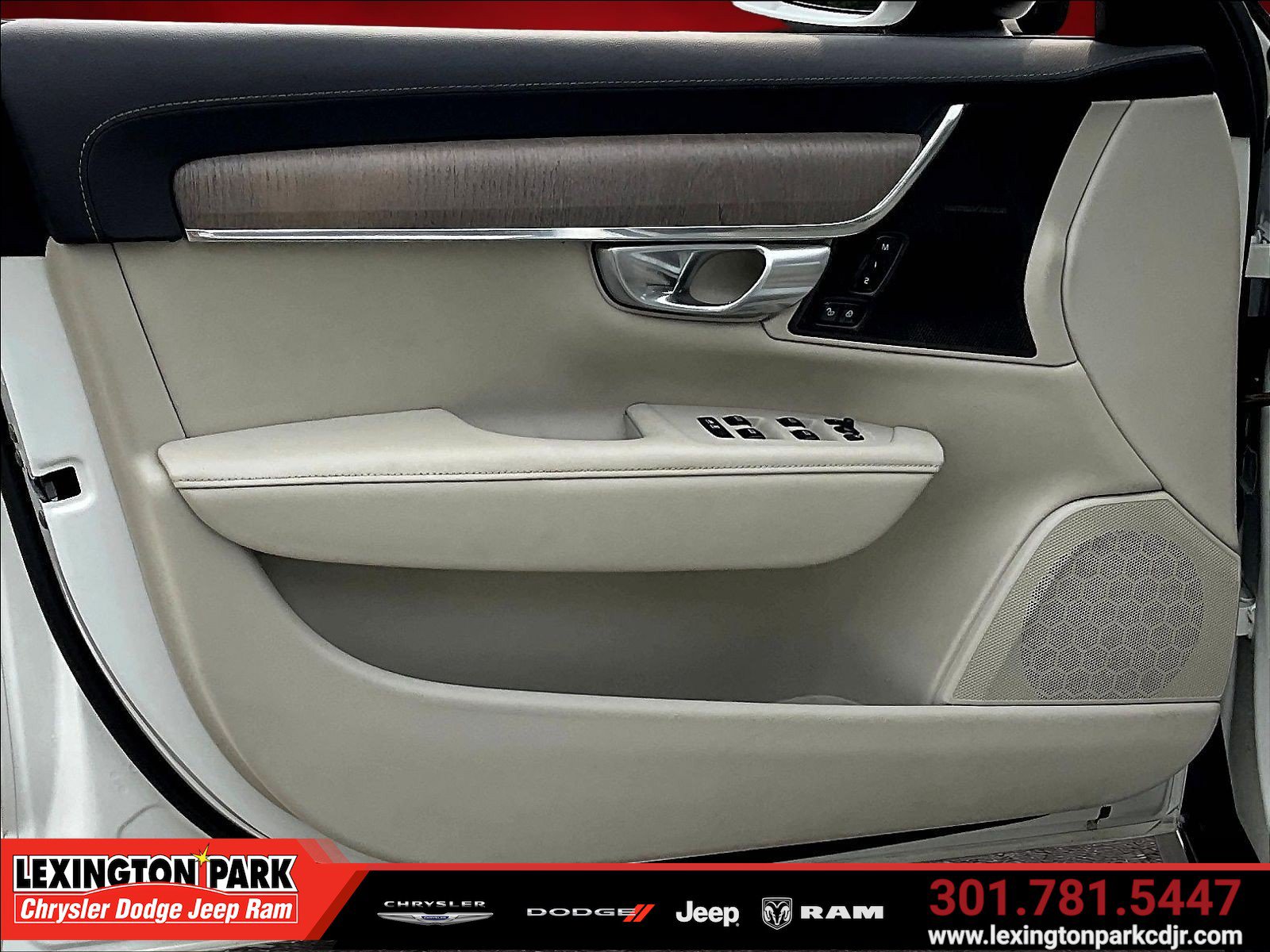 Used 2023 Volvo V90 B6 Cross Country Ultimate AWD/4WD image 19