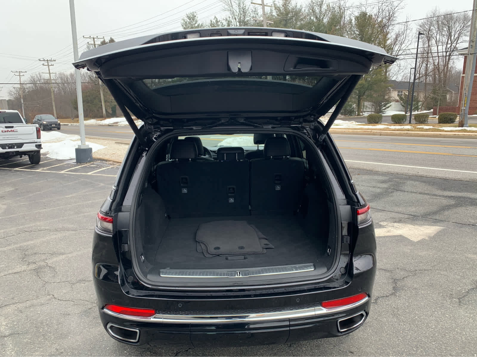 Used 2022 Jeep Grand Cherokee Overland image 5