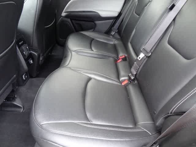 Used 2025 Jeep Compass Limited AWD/4WD image 8
