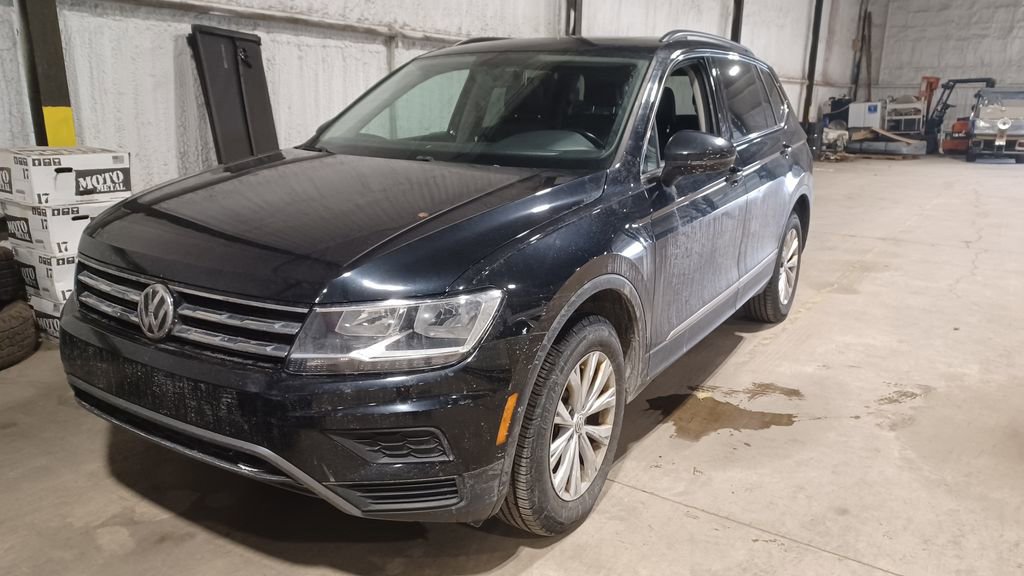 Used 2018 Volkswagen Tiguan SE w/ Panoramic Sunroof Package