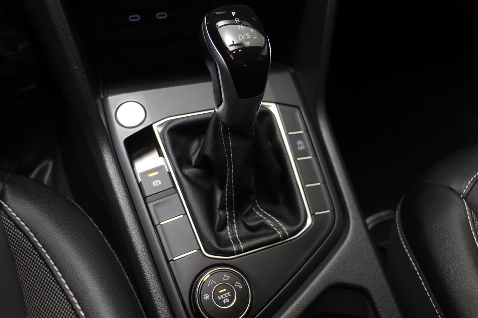 Used 2022 Volkswagen Taos SE image 11