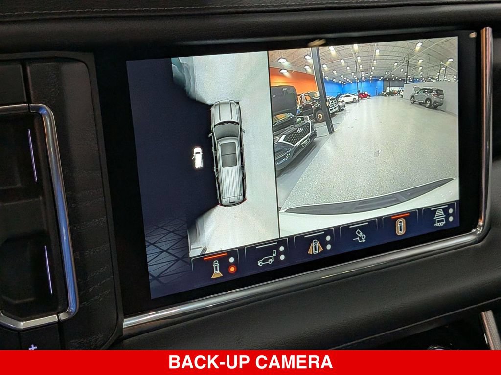 Used 2023 GMC Yukon Denali w/ Advanced Technology Package AWD/4WD image 27
